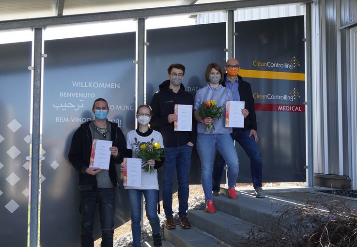 v.l. Patrick Vogel, Amely Kassner, Niklas Burger, Lena Burger, Volker Burger (Geschäftsleitung)