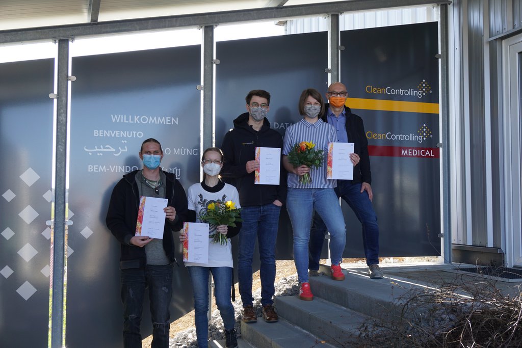 v.l. Patrick Vogel, Amely Kassner, Niklas Burger, Lena Burger, Volker Burger (Geschäftsleitung)